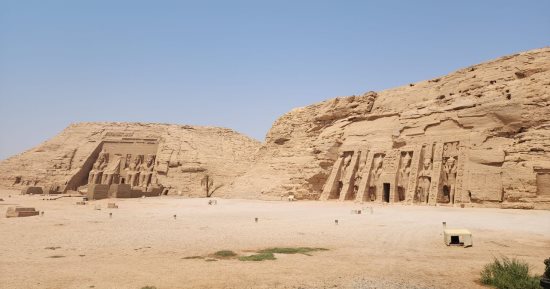 استقرار الطقس فى أبوسمبل وفتح حركة الملاحة فى بحيرة ناصر.. صور