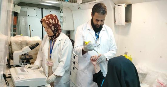 فحص 1400 حالة خلال قافلة طبية بقرية الجهاد 4 بمركز العدوة ضمن "حياة كريمة"