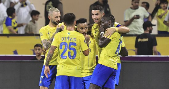 هاتريك رونالدو يقود النصر لاكتساح الفتح بخماسية في الدوري السعودي