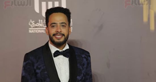 عصام السقا أفضل ممثل دور ثان بتصويت الجمهور ويهديها للراحل مصطفى درويش