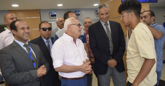 محافظ بورسعيد يتفقد مركز الخدمات اللوجستية ويوجه الشكر لرجال الجمارك ومركز الخدمات