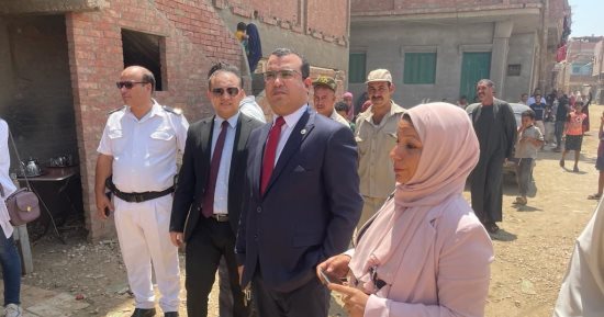 النيابة الإدارية تعاين انهيار جزء من منزل داخل عزبة بمحافظة بنى سويف