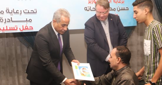 وزير العمل يطلق مبادرة "سلامتك تهمنا" بشرم الشيخ.. صور