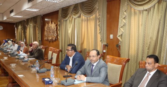 رئيس جامعة المنوفية يعقد اجتماعا لمتابعة مشروع تعلية مستشفى الطوارئ