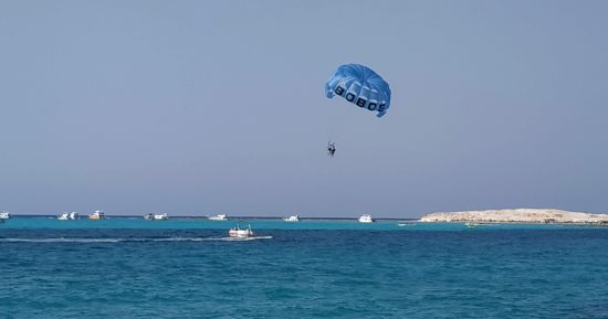 طقس مطروح اليوم.. معتدل والحرارة العظمى 31 درجة وإقبال كبير على الشواطئ