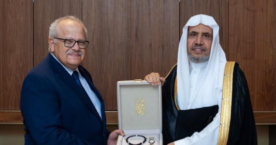 رئيس رابطة العالم الإسلامي يبحث مع الخشت سبل تجديد الخطاب الدينى وقضية الحريات