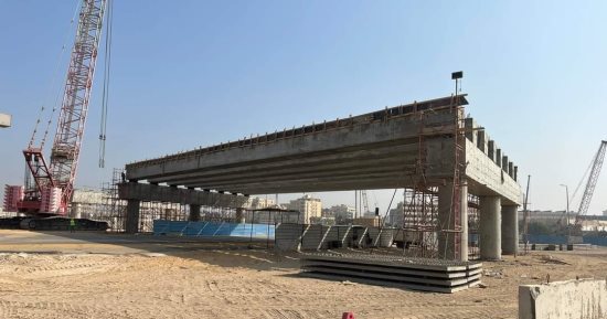 إنشاء ممشى سياحى يربط المنطقة الأثرية بالأهرامات بالمتحف المصرى الكبير.. صور