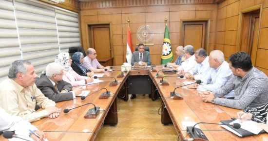 محافظ الدقهلية يوجه بتجهيز معارض أهلا مدارس بالمحافظة
