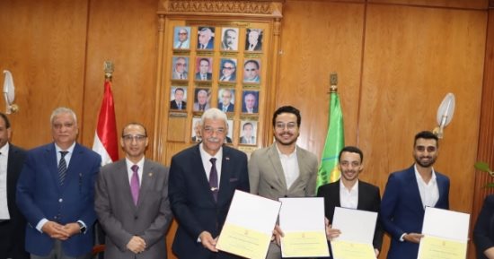 جامعة المنوفية تكرم طلاب الهندسة الفائزين بالمركز الثانى فى مسابقة IDC Robocon