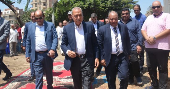 محافظ القليوبية يفتتح ويتفقد مشروعات خدمية وتنموية بالقناطر الخيرية