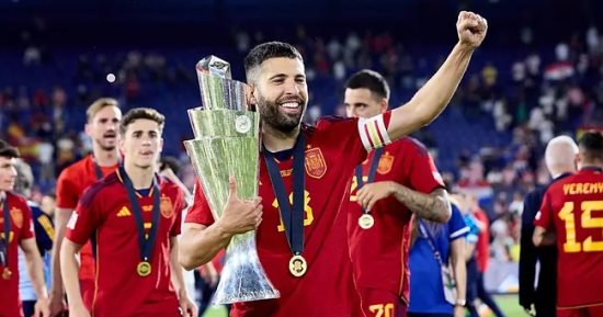 جوردي ألبا ينهى مسيرته الدولية مع المنتخب الإسبانى