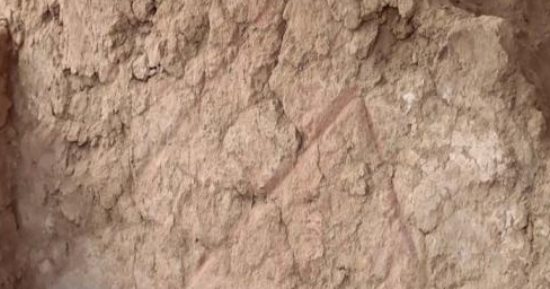 اكتشاف جدار مطلي بألوان متعددة لمعبد الأنديز فى بيرو .. يبلغ عمره 4500عام