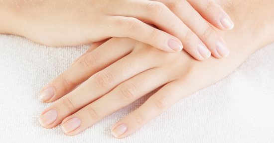 وصفات طبيعية لتقوية الأظافر.. خطواتها سهلة ومكوناتها متوفرة في مطبخك