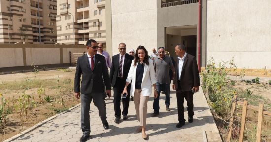 نائب محافظ الجيزة تتفقد جاهزية مدرسة سميرة موسى بمساكن روضة أكتوبر