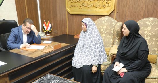 محافظ المنوفية يواصل سلسلة لقاءاته اليومية بالمواطنين لبحث مطالبهم