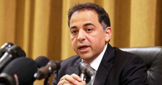 حاكم مصرف لبنان: انخفاض الموجودات السائلة بالعملات الأجنبية حتى منتصف أغسطس