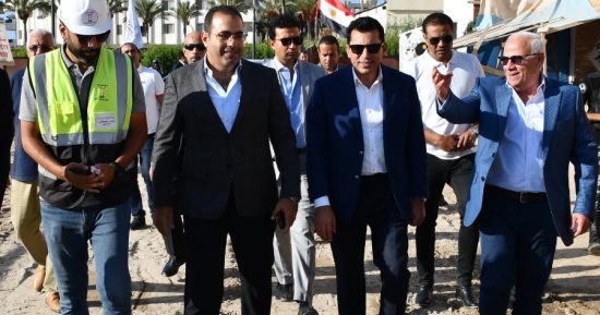 وزير الرياضة والمحافظ يتفقدان أعمال تطوير استاد بورسعيد الجديد