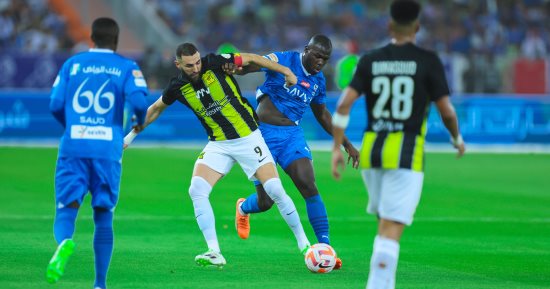اتحاد جدة يتفوق على الهلال بثلاثية فى شوط مثير بالدورى السعودي.. فيديو