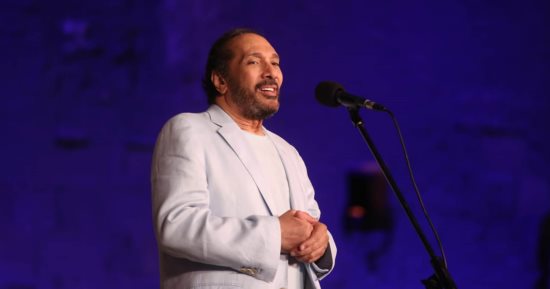 علي الحجار يفتتح حفل مهرجان القلعة بأغنية "ما تمنعوش الصادقين".. صور