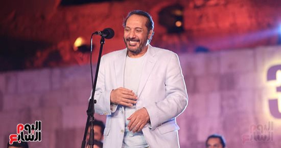 جمهور القلعة يتفاعل مع علي الحجار على أغنيات "عم بطاطا" و"ريشة".. صور