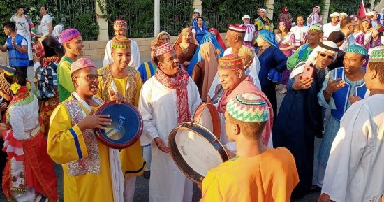 كل الشعوب "جايه تغني".. انطلاق الدورة الـ23 لمهرجان الإسماعيلية الدولي للفنون الشعبية غدا.. فرق مصرية وعربية وأجنبية.. المهرجان يعكس أشكال التراث الفني الإنساني للشعوب.. وافتتاح معرضين للكتاب والفنون التشكيلية