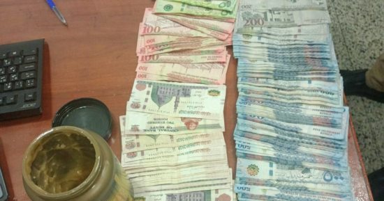 جمارك مطار برج العرب الدولى تضبط محاولة تهريب كمية من النقد المصرى والأجنبى 