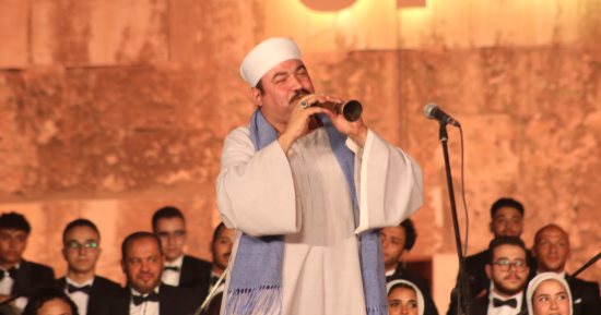 سعيد الأرتيست يقدم الريس سيد الحسينى فى فقرة بالصعيدى أشعلت حماس جمهور القلعة 