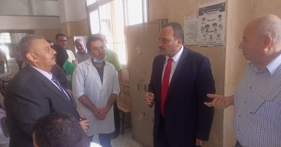 16 عيادة طبية لتوقيع الكشف على الطلاب الجدد بجامعة بنها.. صور