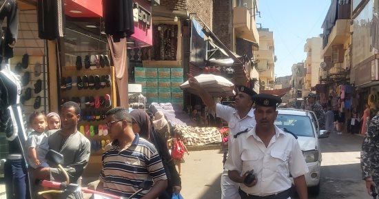 مرافق الأقصر تضبط وتحرر 74 محضرا ومخالفة فى حملات على 7 مناطق بوسط المدينة