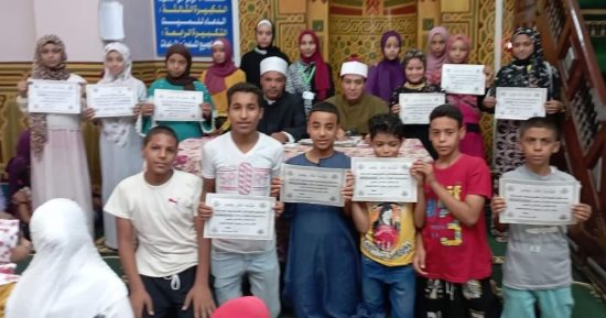 أوقاف الجيزة والمنوفية وقنا تكرم الأطفال المتميزين المشاركين بالبرنامج الصيفي