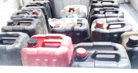 ضبط مواطن جمع 300 لتر سولار لبيعها بالسوق السوداء وتحرير 20 مخالفة بالمحلات فى الأقصر