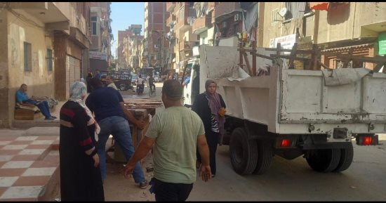 تحرير 25 محضرا وإزالة 250 حالة إشغال في حملة مكبرة لرفع التعديات بالإسماعيلية