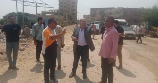 نائب محافظ الجيزة يوجه برفع معدلات التنفيذ فى مشروع تطوير طريق طراد النيل