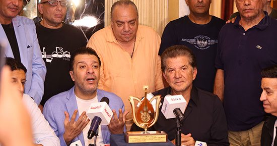 مصطفى كامل يكرم وليد توفيق فى مقر نقابة المهن الموسيقية.. صور