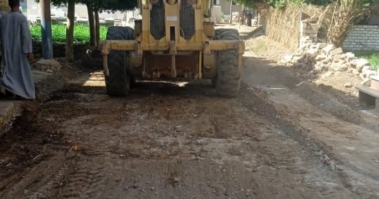  رفع 450 طن مخلفات وتسوية وتمهيد طرق خلال حملات نظافة بـ4 مراكز  فى أسيوط