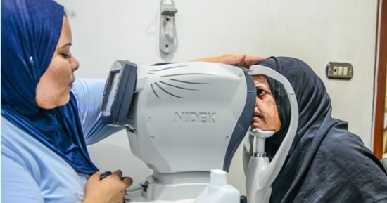 وما زال نهر العطاء يجرى على أرض سوهاج.. التضامن الاجتماعى والتحالف الوطنى يعلنان إجراء 7135 عملية عيون وتسليم 4020 نظارة لغير القادرين.. و2135 عملية جراحية وعملية قسطرة علاجية.. وتسليم 6838 مشروعا تنمويا