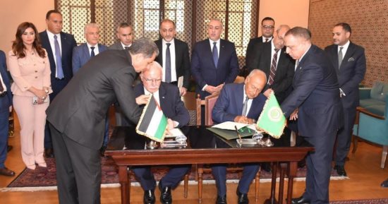 الجامعة العربية توقع مذكرة تفاهم مع الوكالة الفلسطينية للتعاون الدولى