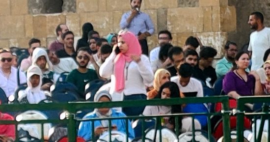 توافد جمهور عبير نعمة ومحمد محسن لحضور حفلهما بمحكى القلعة