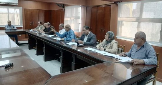 مدير تعليم الدقهلية يترأس لجنة الوظائف الإشرافية لإجراء المقابلات للمتقدمين للإدارة