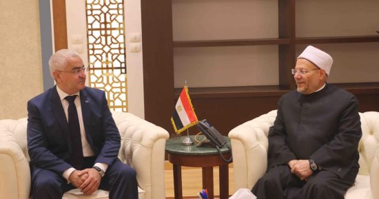 مفتى الجمهورية يبحث مع سفير أذربيجان بالقاهرة تعزيز التعاون الدينى والإفتائى