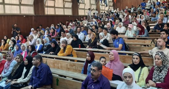 جامعة عين شمس تسابق الزمن لإنهاء إجراءات الطلاب المقبولين.. الكليات تعلن مواعيد استقبال أولادها الجدد وإجراءات الكشف الطبى والتنسيق الداخلى للأقسام.. واستمارة إلكترونية لتسجيل الرغبات فى أقسام اللغات