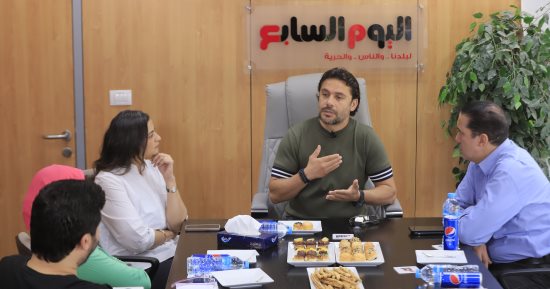 أحمد حسن: "مارادونا" اللاعب الأعظم في التاريخ وميسى الأقرب لجائزة الأفضل