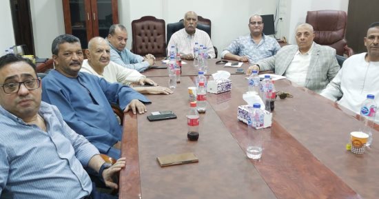 غرفة الأقصر التجارية تناقش استعدادات معرض أهلاً مدارس