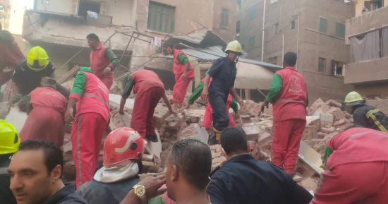 محافظ الشرقية يتفقد العاملين بالمنشآت الخدمية بقرى مركز أبو حماد