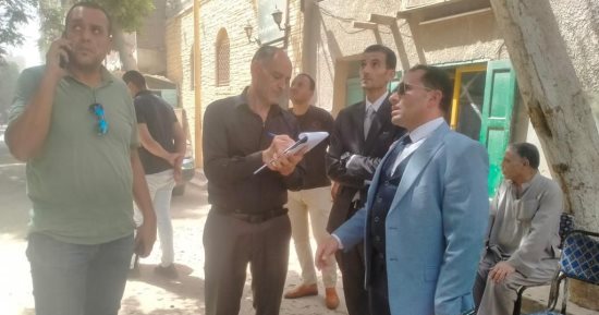 النيابة الإدارية تعاين موقع حريق محل طلاء داخل عقار سكنى بمصر القديمة