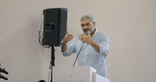 الحوار الوطنى.. الفنان هانى عادل يطالب بالنهوض بأوضاع "مزيكا الشارع"