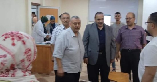 استمرار إجراءات الكشف الطبى على الطلاب الجدد بكليات جامعة بنها 