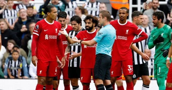 إيقاف فان دايك مباراة إضافية مع ليفربول.. اعرف السبب