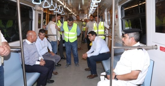وزير النقل يستقل مترو الخط الثالث للاطمئنان على جاهزية المحطات الجديدة قبل الافتتاح