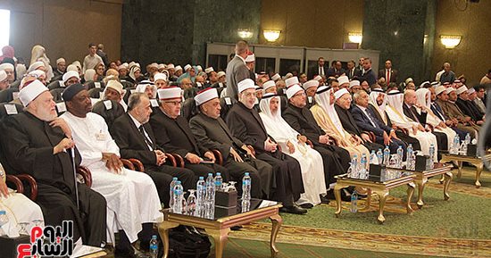 أمين الفتوى بكاليفورنيا: يجب تكثيف نشر العلوم الدينية الصحيحة عبر الفضاء الإلكترونى